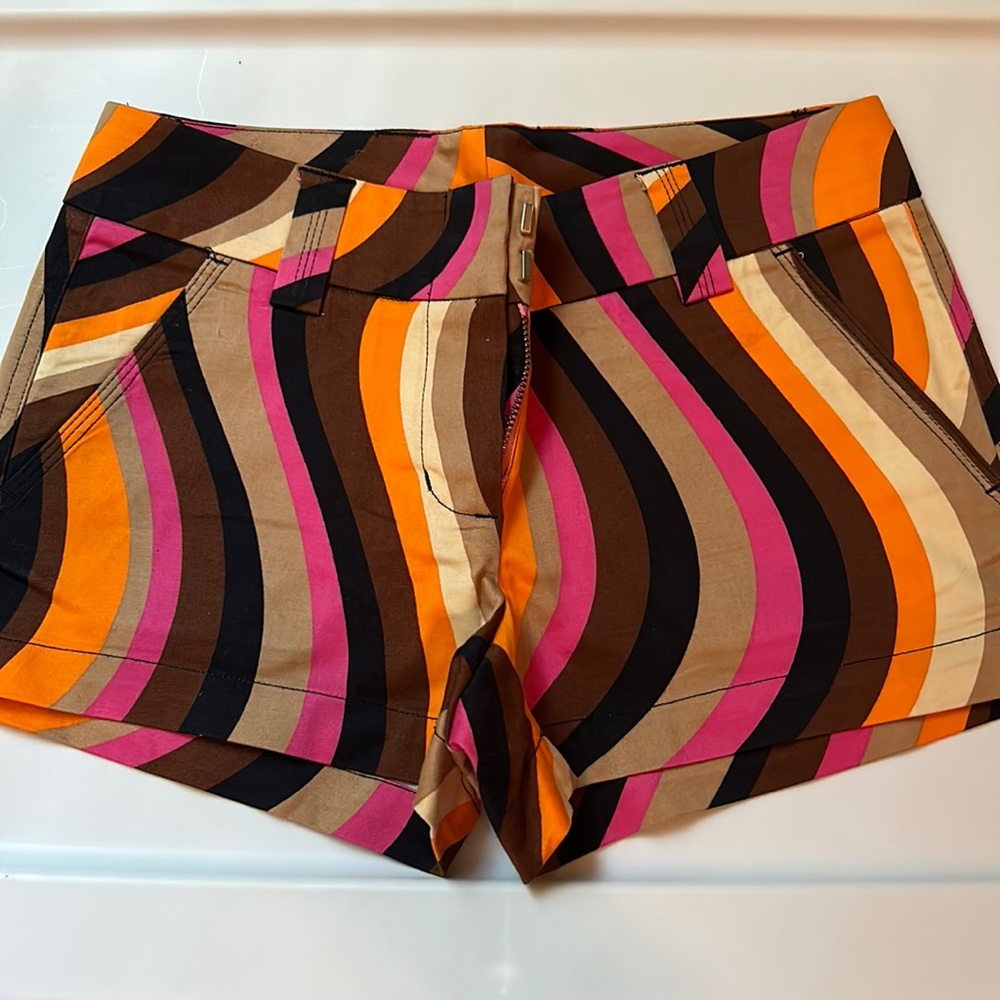 Loudmouth women’s golf shorts